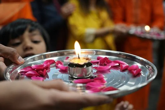 Aarti prayer ritual,