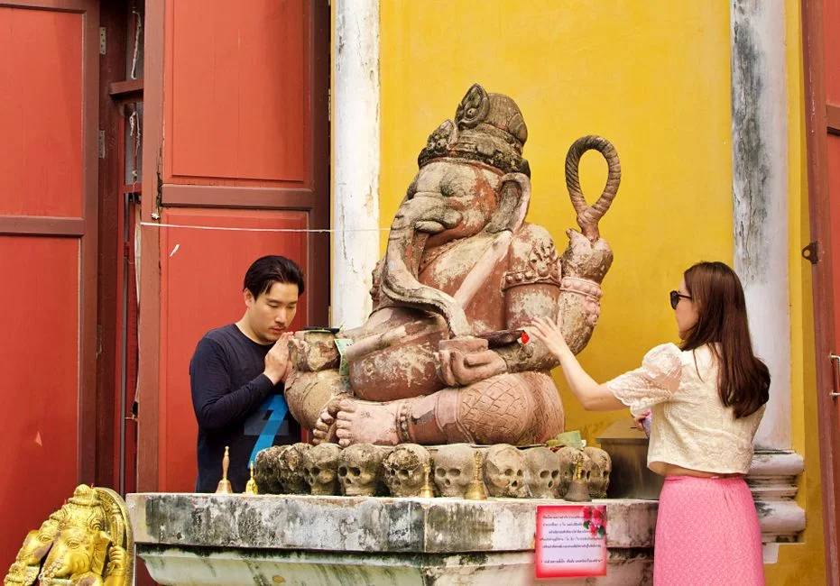 Ganesha belly wisdom