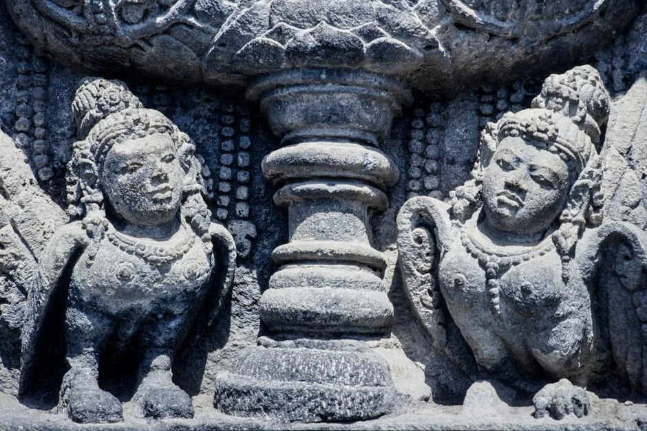 Mythological animal companions,
