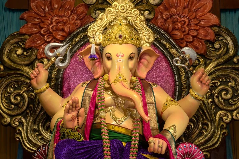 Ganesha mantra, Divine