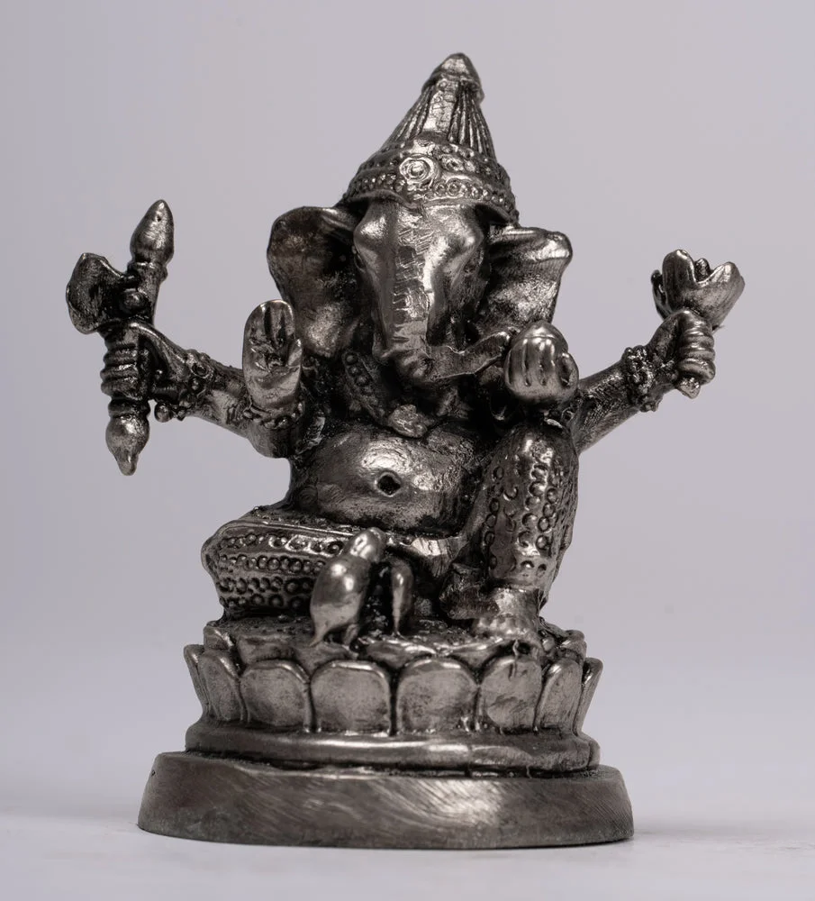 Ganesha statue symbolism,
