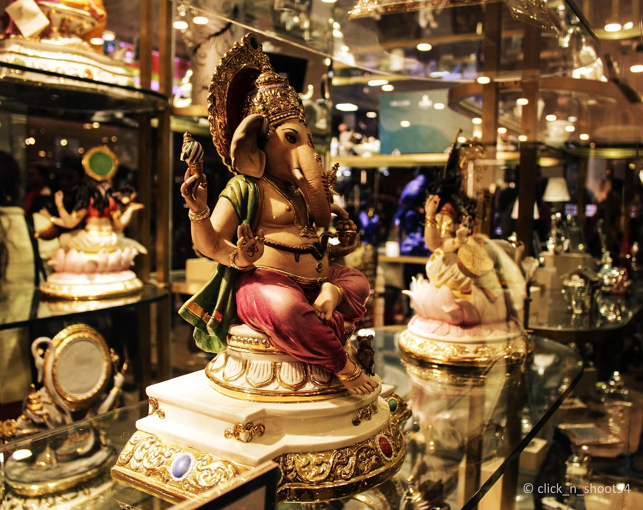 Ganesha Riddhi Siddhi,