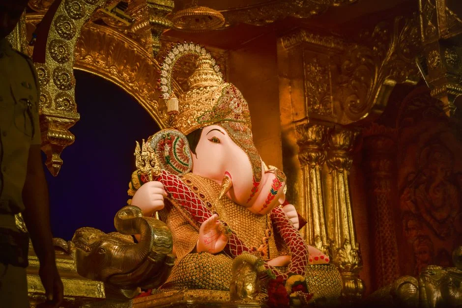 Righteous Ganesha, Dharmik