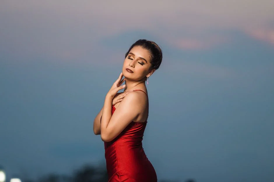 Apurva Gore, elegant