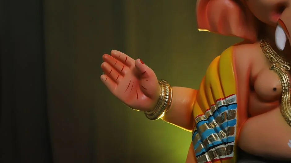 Ganesha broken tusk,