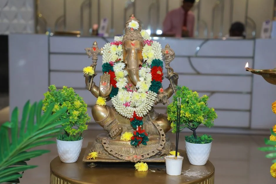 Ganesha Worship, Family